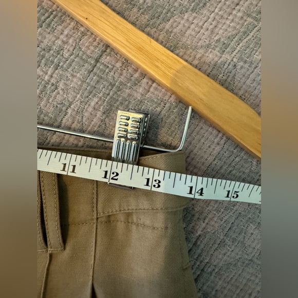 Wide leg high waisted pants. - Picture 3 of 6